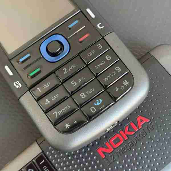 诺基亚旋盖机使用技巧（诺基亚翻盖旋转屏手机型号）