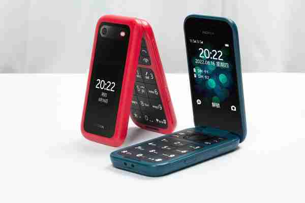 诺基亚2720Flip双屏翻盖机（诺基亚2720翻盖手机什么时候上市）