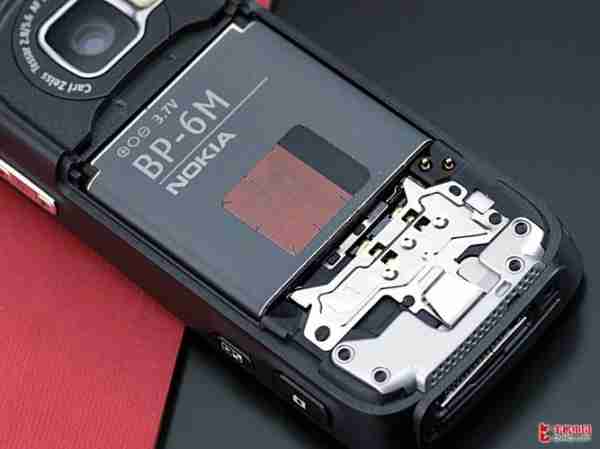 诺基亚转轴更换教程（诺基亚下部可以转动）