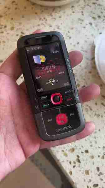 诺基亚屏下听筒设计（诺基亚听筒声音小怎么办）