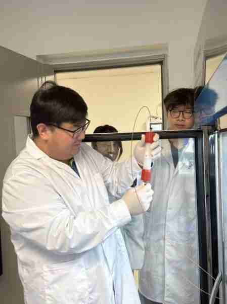 研生现生物现究（研究生 生物）