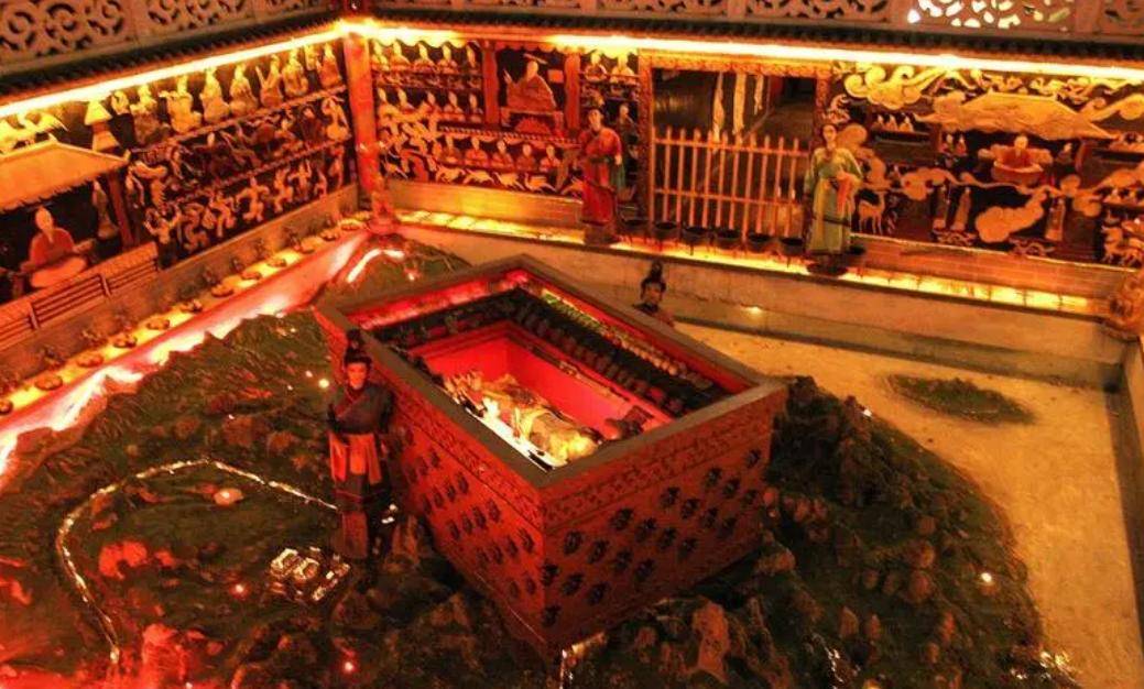 秦始皇陵的千古谜团_秦始皇陵不为人知的秘密