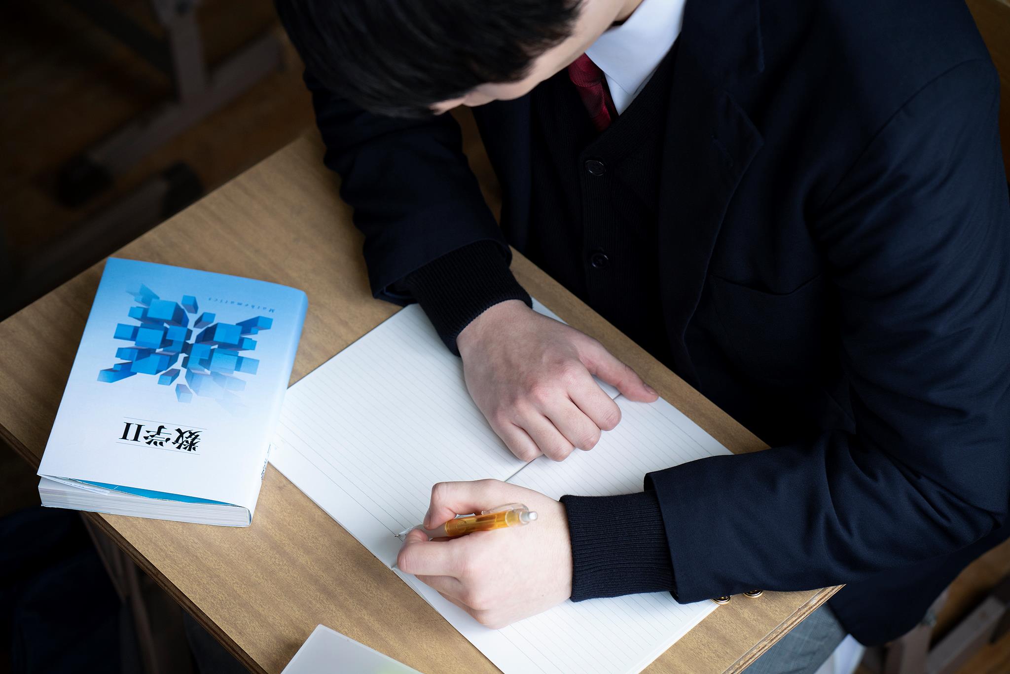 左撇子的优势与劣势_左撇子的优势与劣势左撇子寿命短