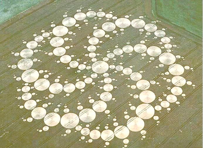 麦田怪圈：人为还是未知？_麦田怪圈是未解之谜吗