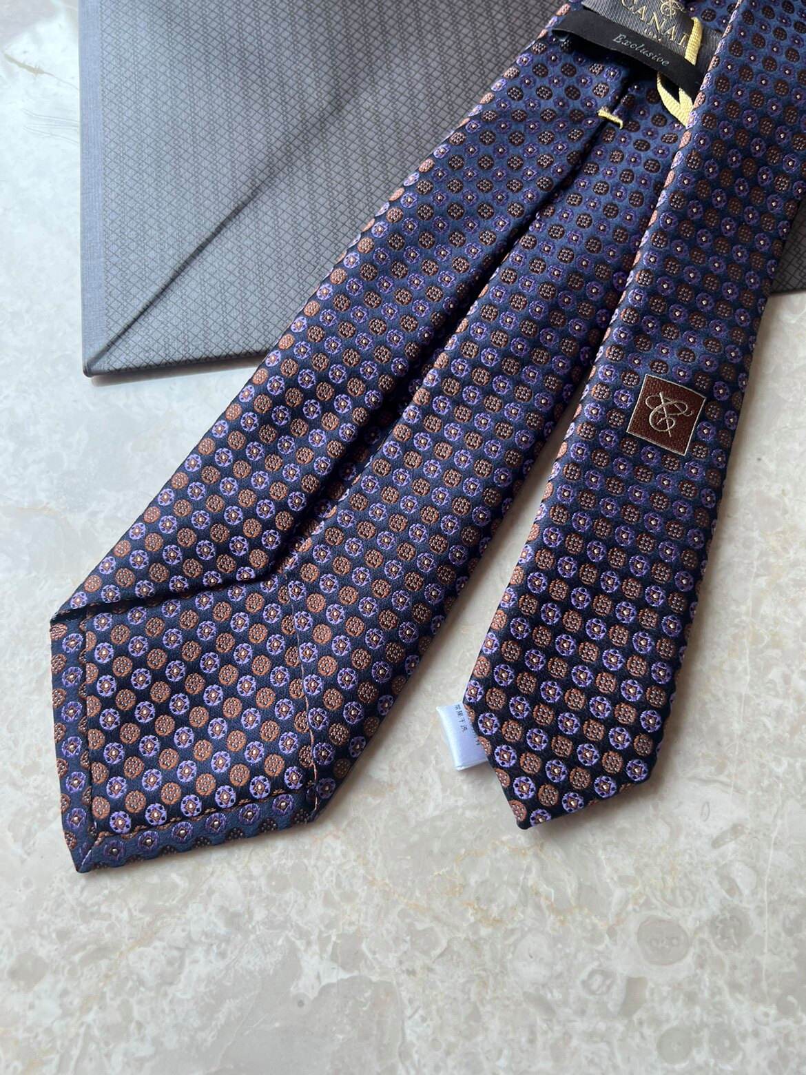 领带起源于克罗地亚_领带起源于克罗地亚吗